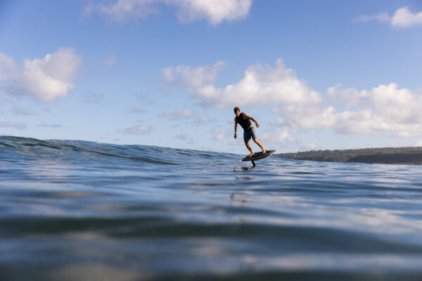 Fliteboard PRO Carbon - Effortlessly conquer waves with hydrofoil excellence and unlock endless possibilities on the water.